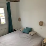 Spacious House Close To The With Terrace Σπίτι διακοπών