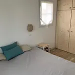 Spacious House Close To The With Terrace