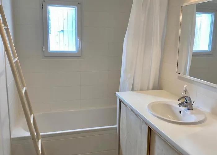 Spacious House Close To The Сasa de vacaciones